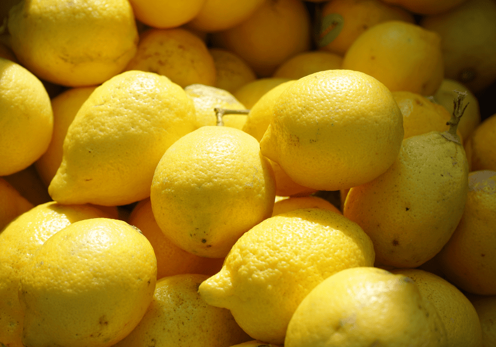هل الليمون يذيب دهون البطن؟